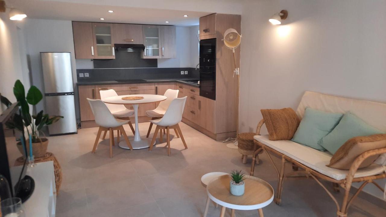 Appartement 4 pers refait à neuf dans cour au calme / centre village Bessan Esterno foto