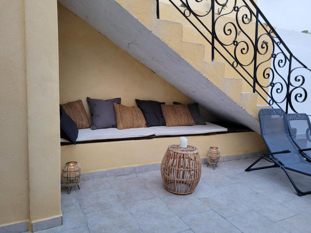 Appartement 4 pers refait à neuf dans cour au calme / centre village Bessan Esterno foto