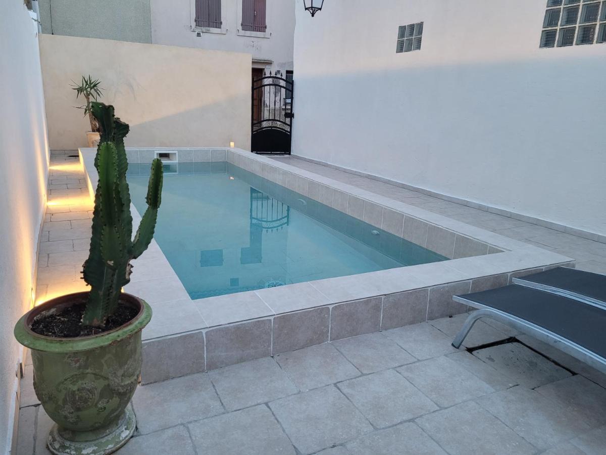 Appartement 4 pers refait à neuf dans cour au calme / centre village Bessan Esterno foto